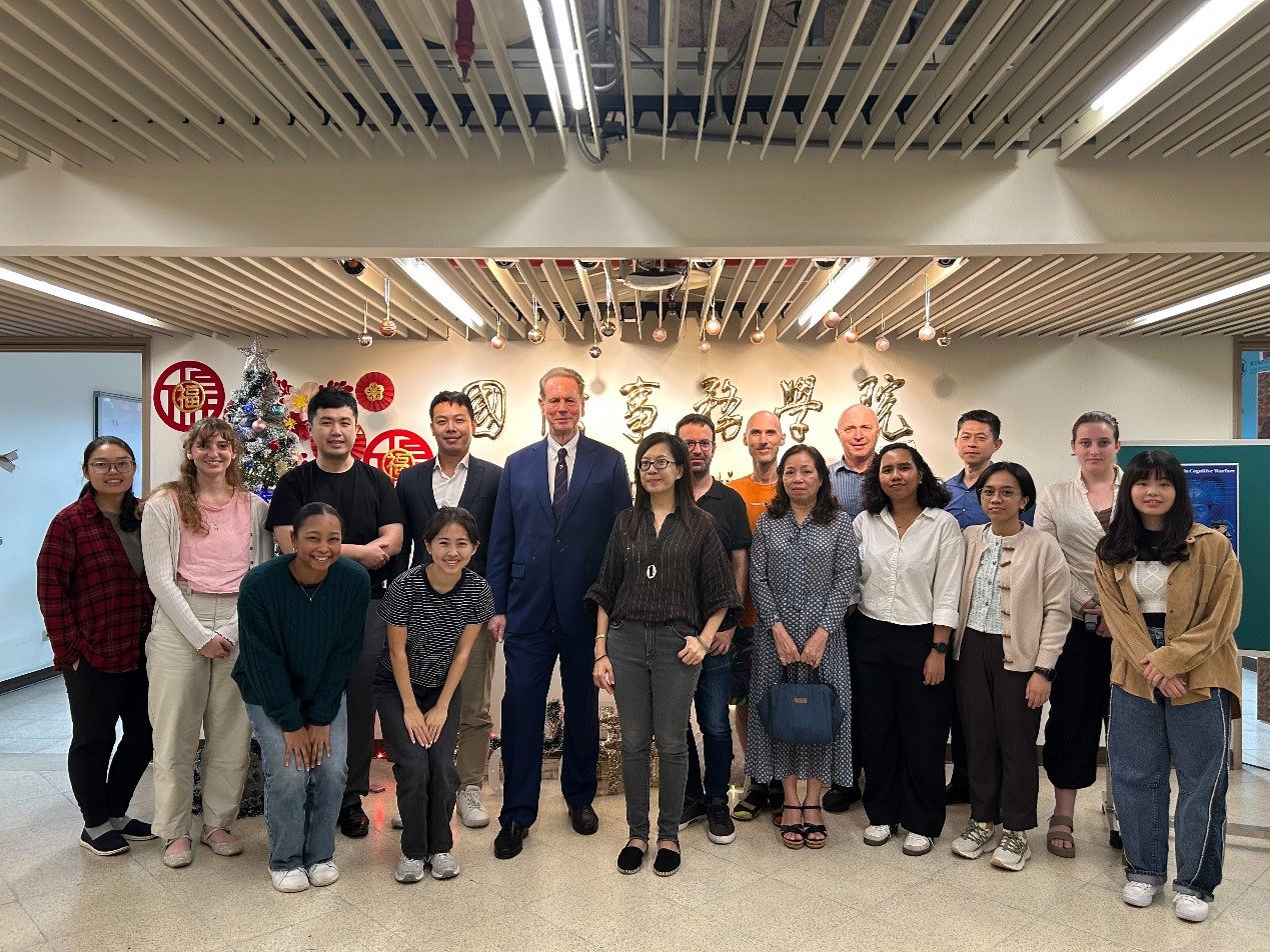 台灣訪問學者Kerry K. Gershaneck教授分享中國多領域認知戰